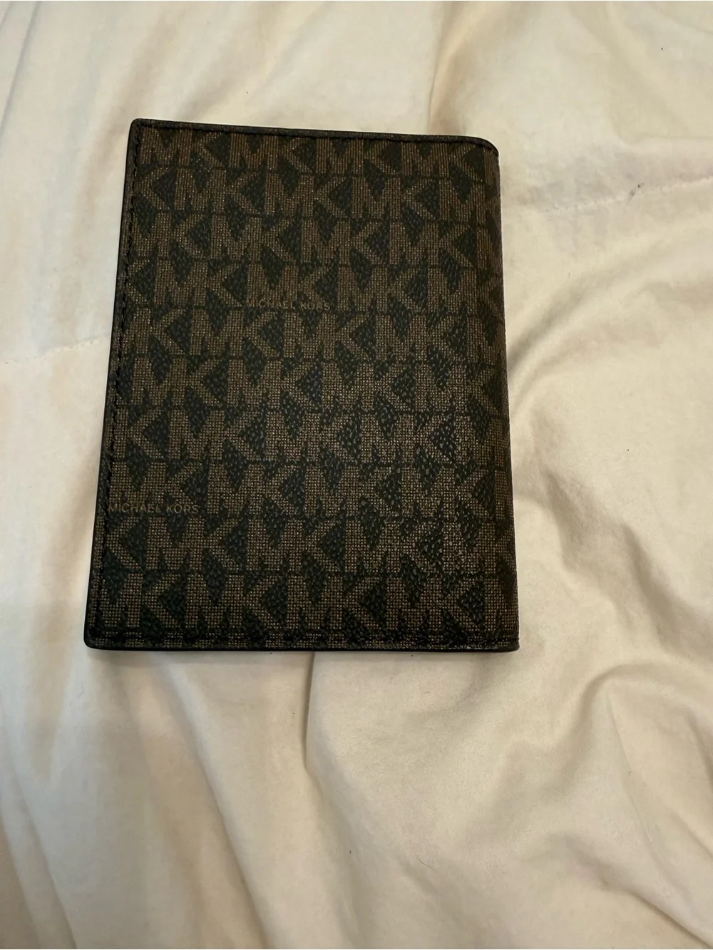 NEW Michael Kors Black & Brown MK Monogram Card & Passport Cover